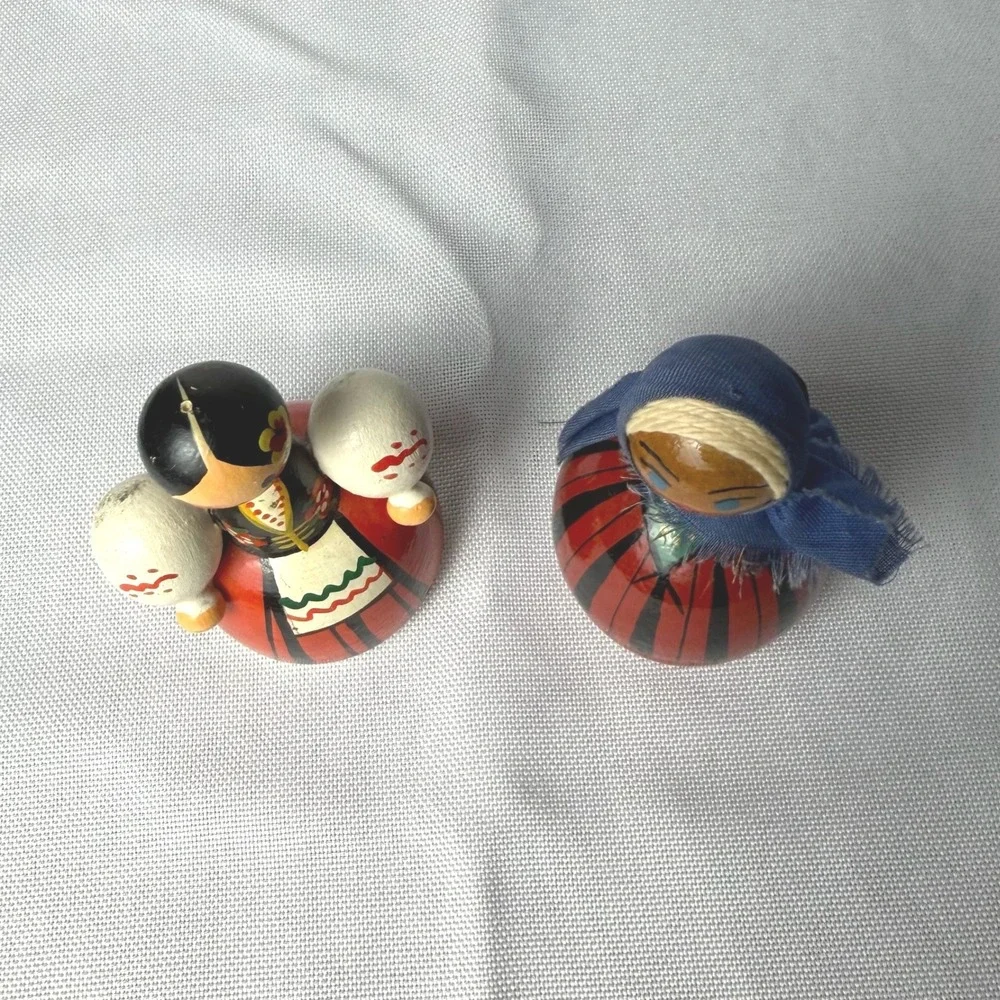 VTG Polish Folk Art Wooden Dolls Pair Hand Painted 1978 Poland Egg Figurine